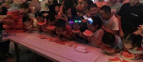 网红舞蹈吃瓜,揭秘瓜农舞背后的魅力与潮流